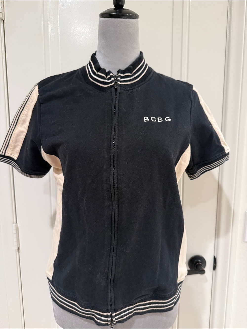 BCBG Los Angeles Black and Cream Short-Sleeve Zip Jacket